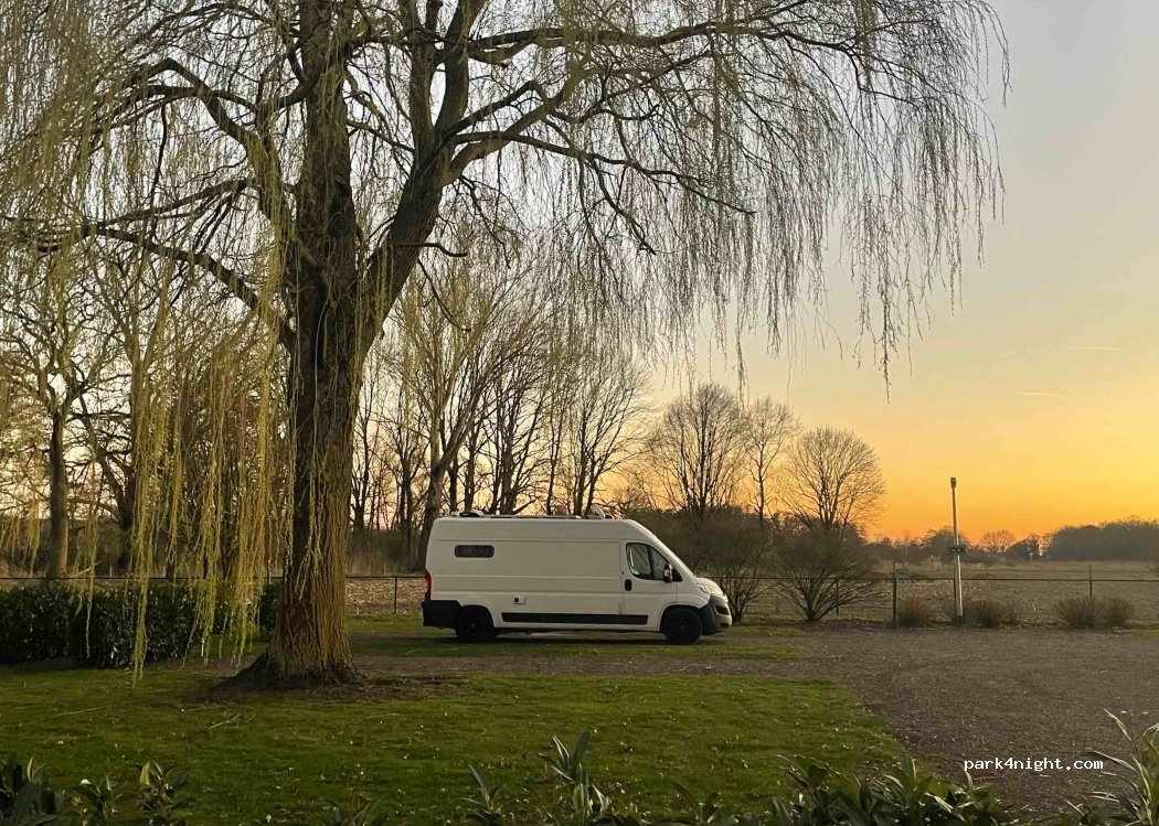 Camperplaats Kessel-Eik aan de Maas — foto