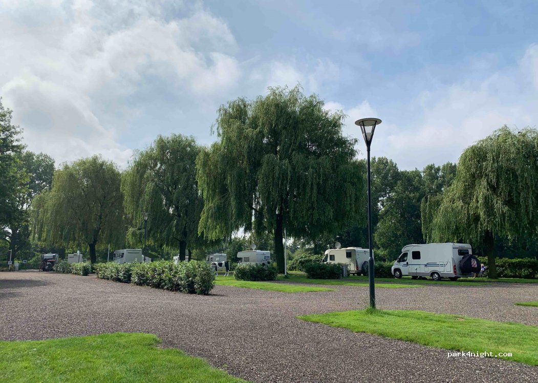 Camperplaats Kessel-Eik aan de Maas — foto 2