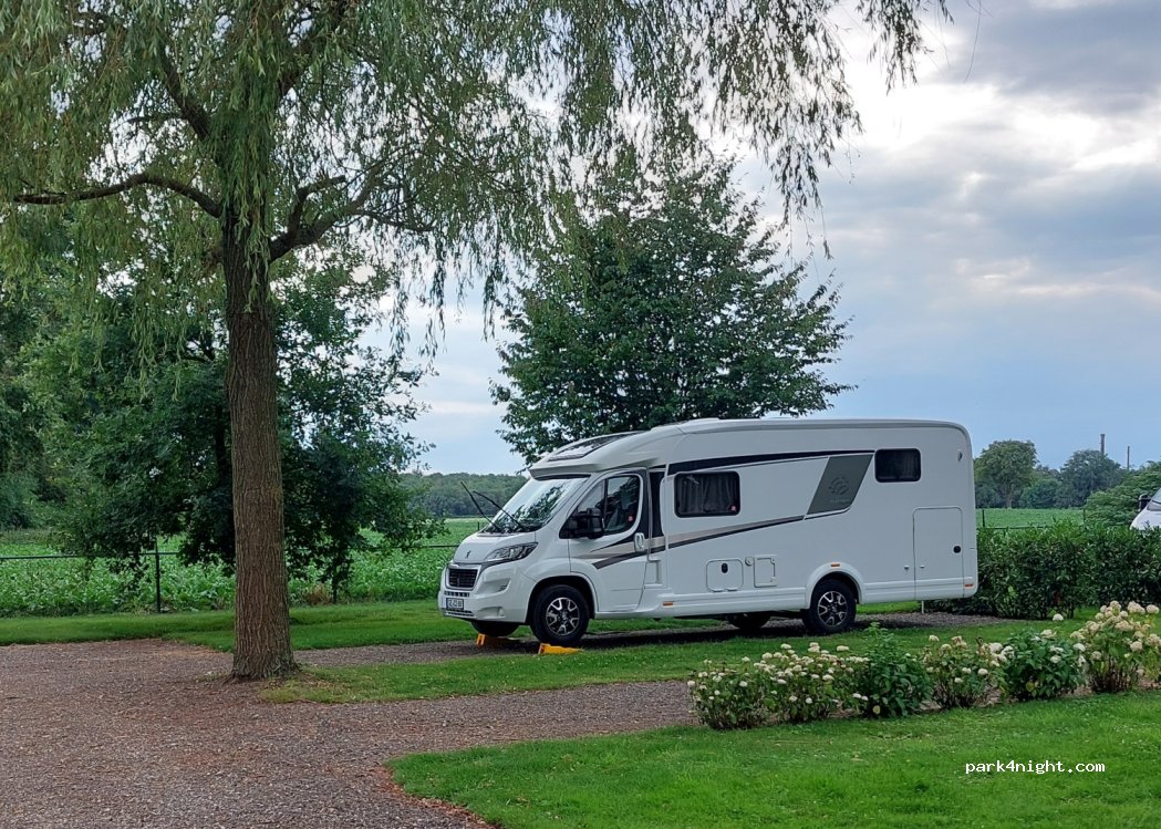 Camperplaats Kessel-Eik aan de Maas — foto 3