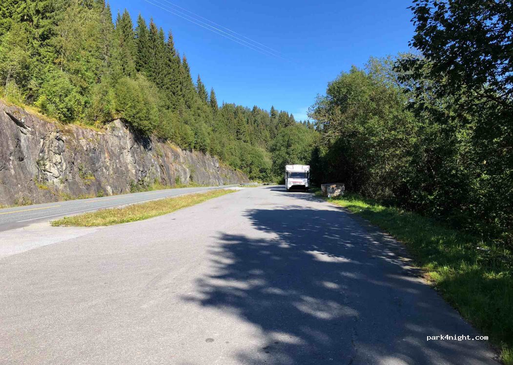 (7870)  - 793 Namsenvegen — foto