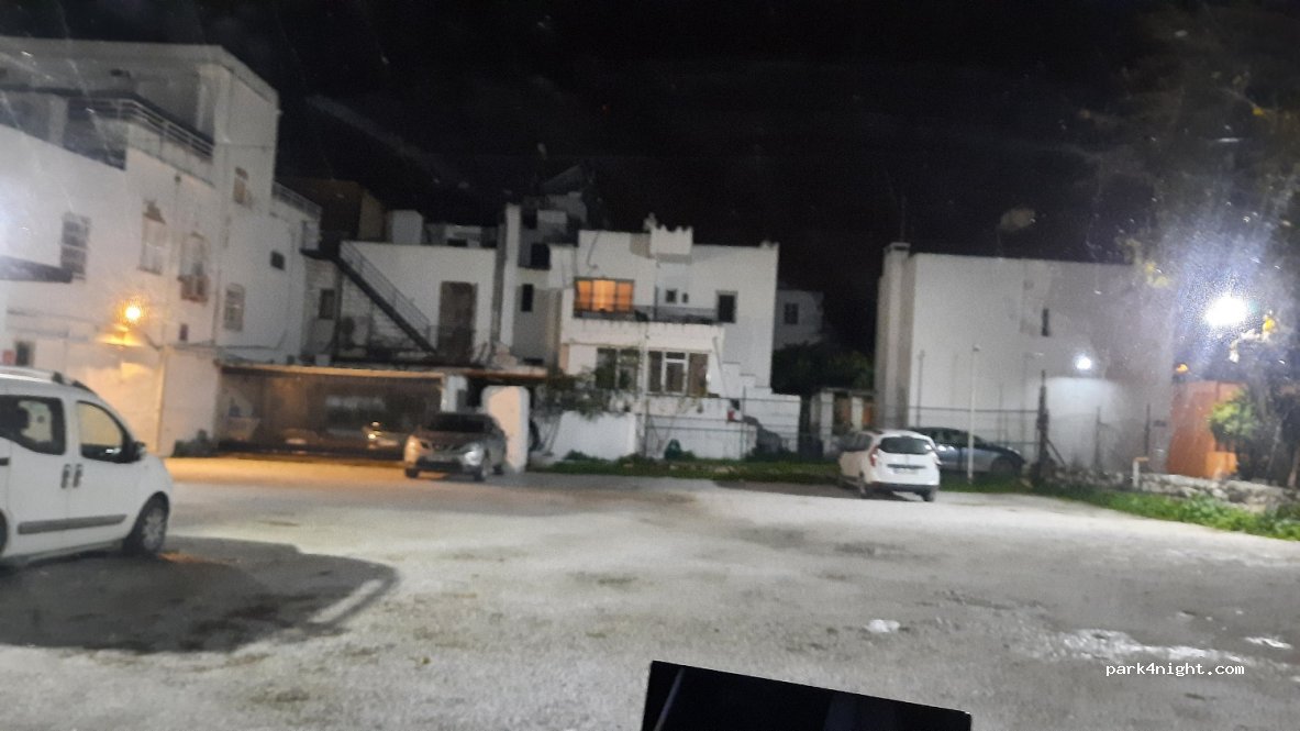 (48400)  - 57 Neyzen Tevfik Caddesi — foto