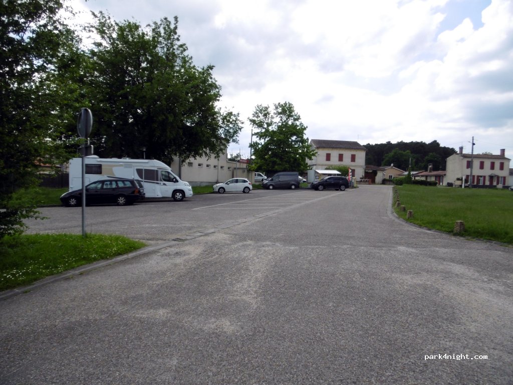 (33650) Cabanac-et-Villagrains - 4 Route des Graves — foto 2