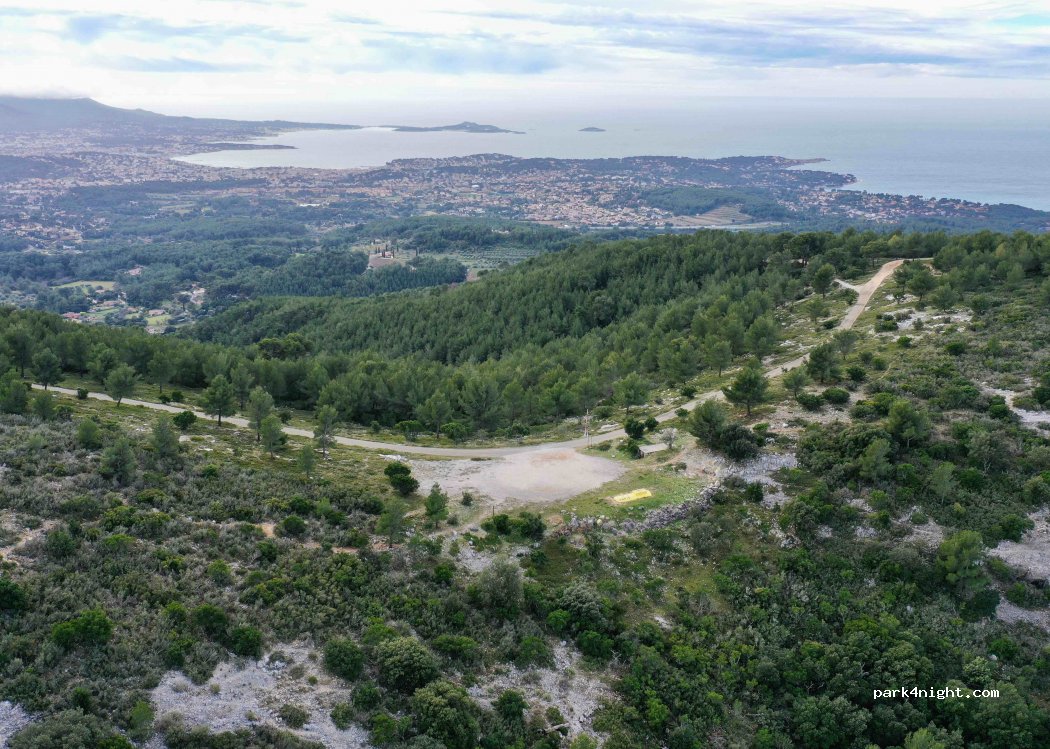(83110) Sanary-sur-Mer - Chemin de la Pointe À Ollioules — foto