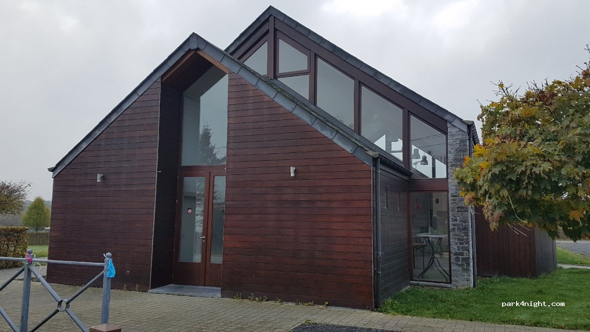 (5377) Somme-Leuze - 8 Rue de Serinchamps — foto 4