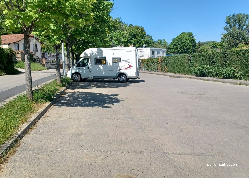(69530) Brignais - 18 Avenue du Stade — foto 2