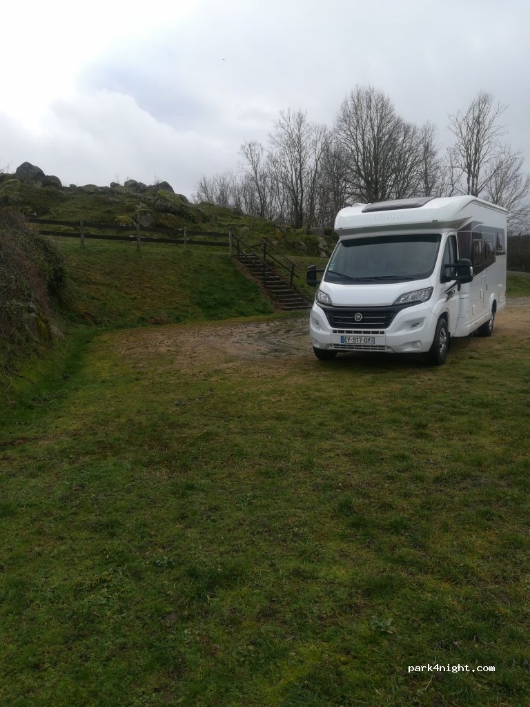 (71220) Le Rousset-Marizy - — foto