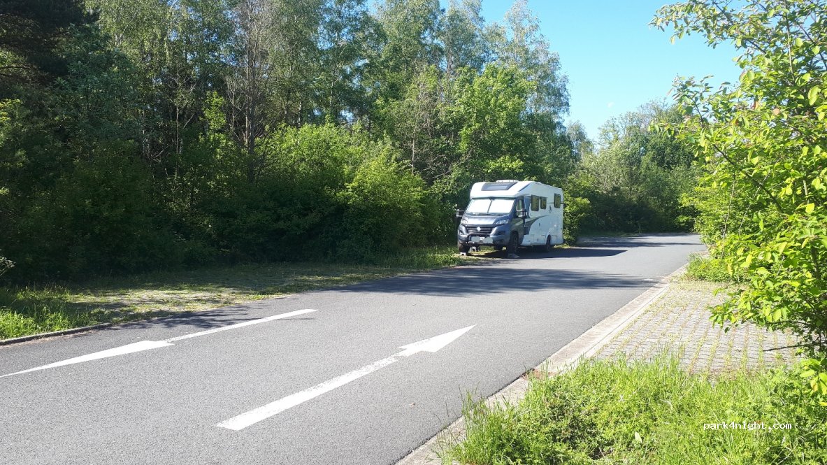 (61267) Neu-Anspach - 3 Laubweg — foto 2