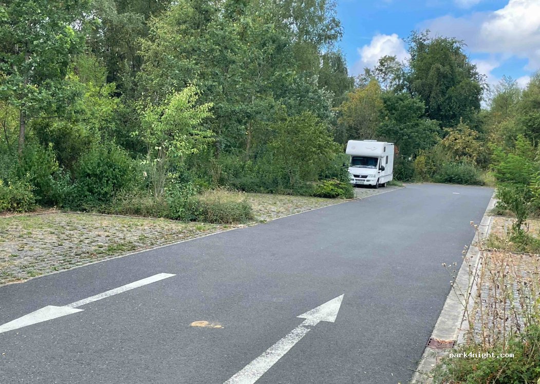 (61267) Neu-Anspach - 3 Laubweg — foto 4
