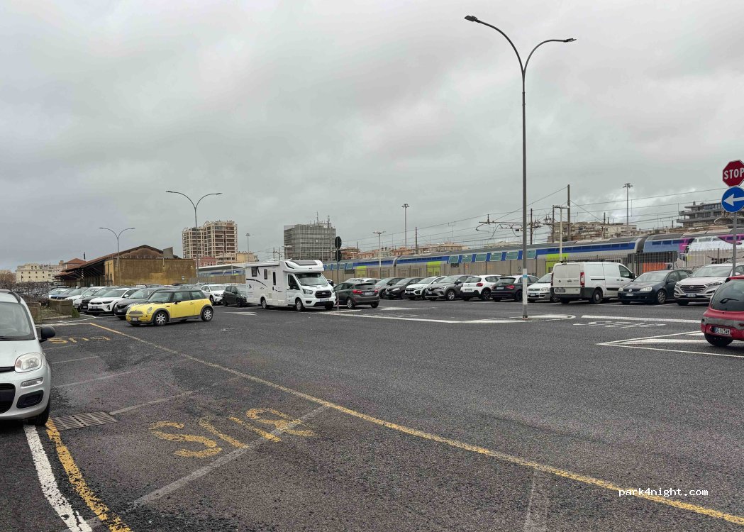 (00053) Civitavecchia - 2 Viale della Vittoria — foto 2