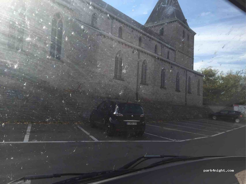 (4530) Villers-le-Bouillet - 13 Place du Tilleul — foto
