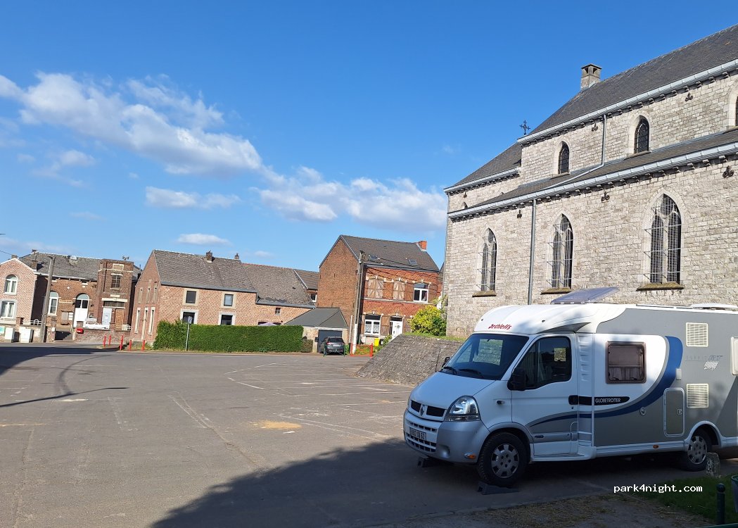 (4530) Villers-le-Bouillet - 13 Place du Tilleul — foto 4