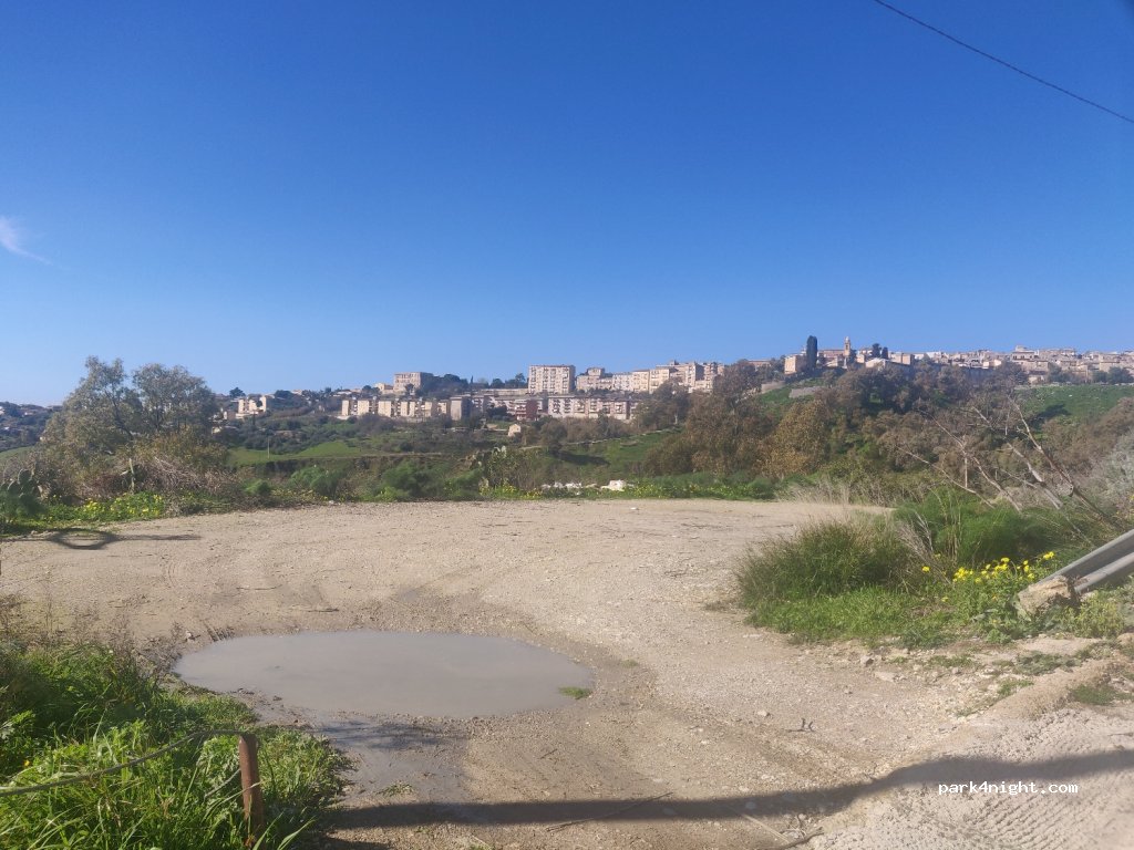 (93100) Caltanissetta - 166 Via Angeli — foto