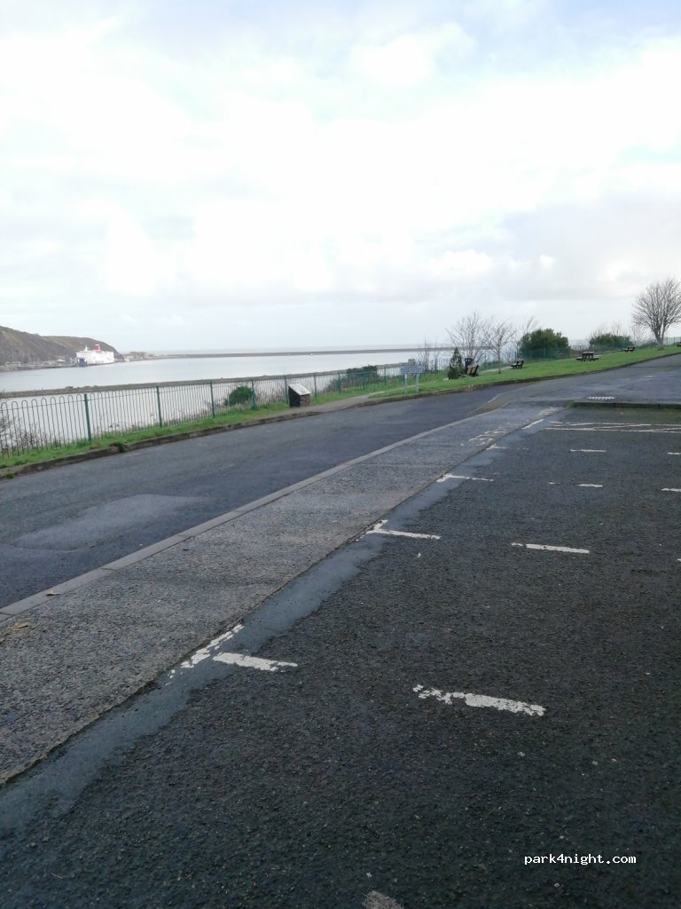 (SA65 9DP) Fishguard - 10 Windyhall — foto