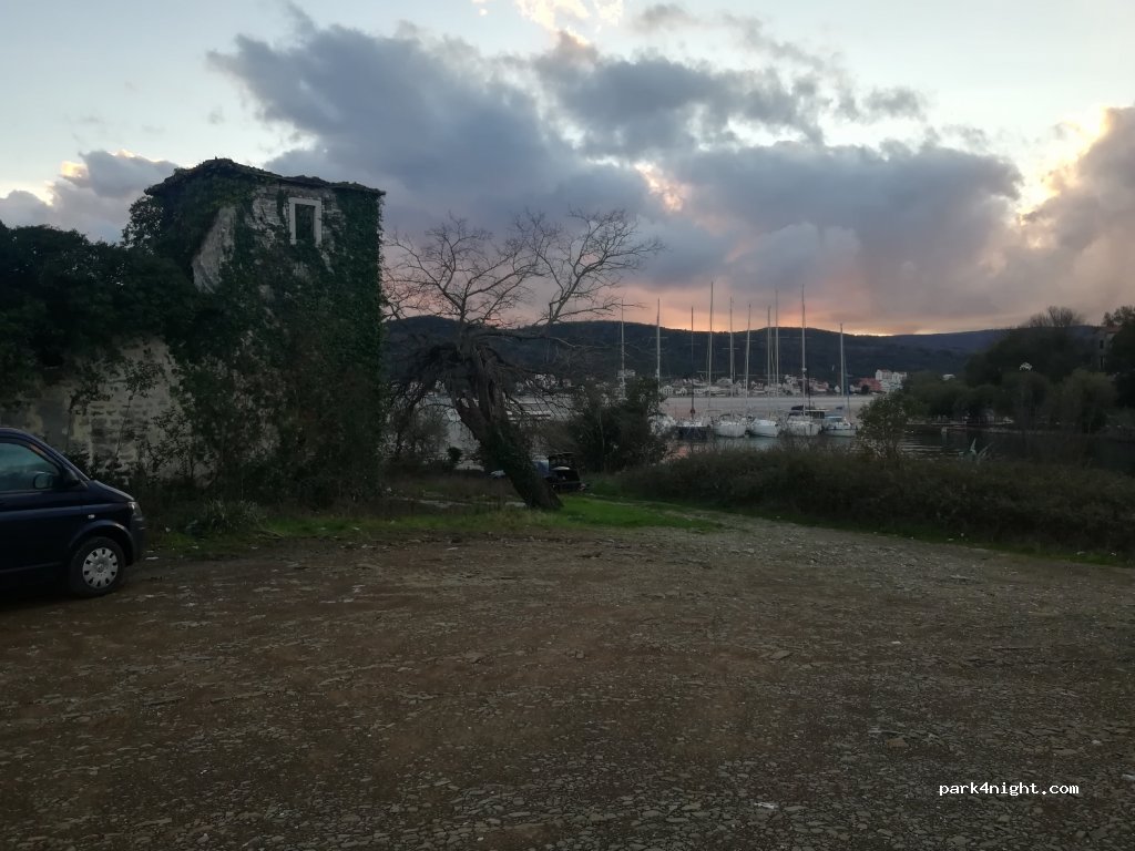 ()  - Unnamed Road — foto 2