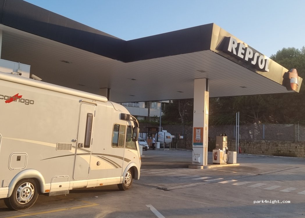 Estación de Servicio Repsol — foto