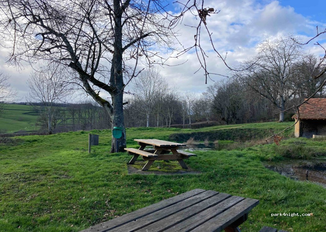 (71110) Saint-Julien-de-Jonzy - Les Varennes — foto 2