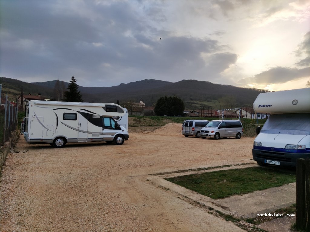 Área de Autocaravanas de La Pernía — foto