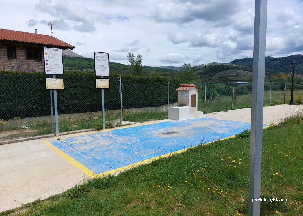 Área de Autocaravanas de La Pernía — foto 4