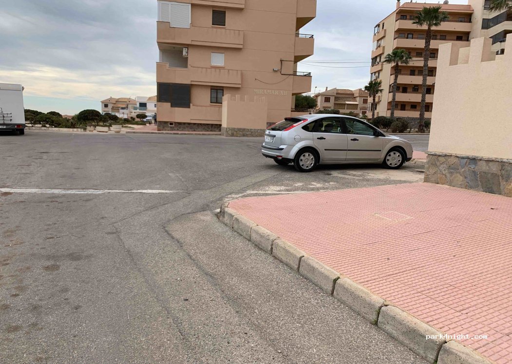 (03188) Torrevieja - 12 Calle del Cabo — foto