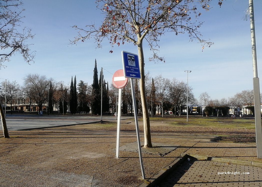 (14400) Pozoblanco - 93 Carretera Diseminado Circunvalación — foto 5