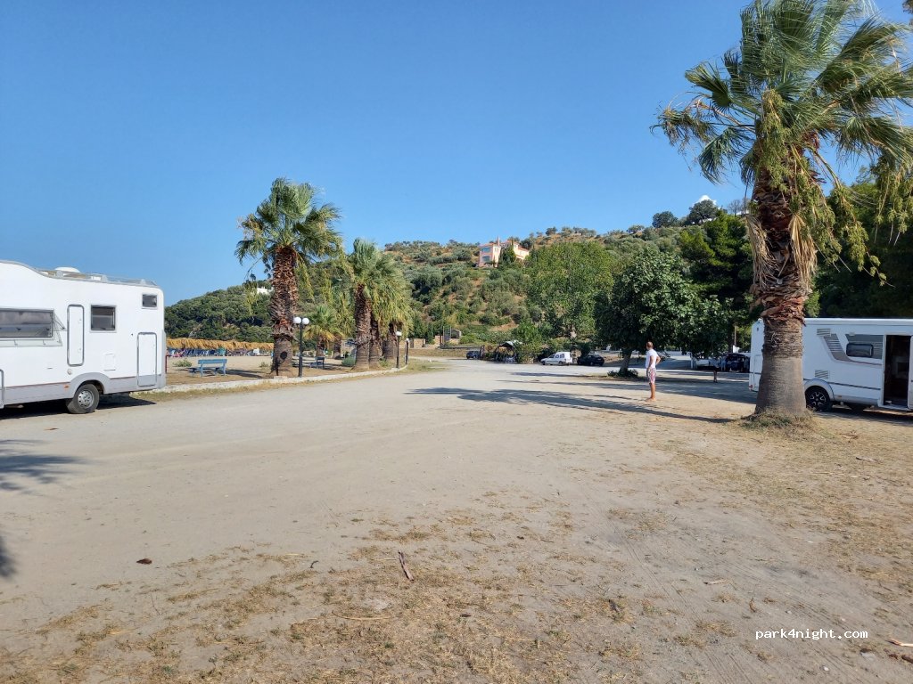 (34300) Neos Pyrgos - — foto 2