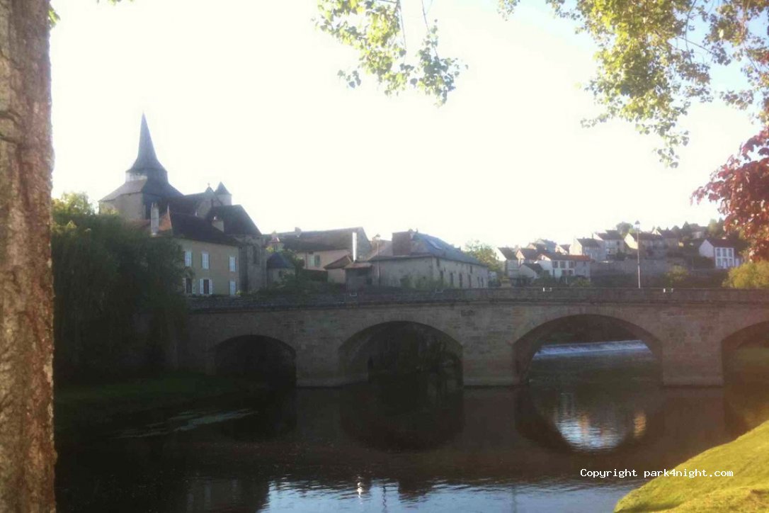 (23800) La Celle-Dunoise - 14 Rue des Pradelles — foto 2