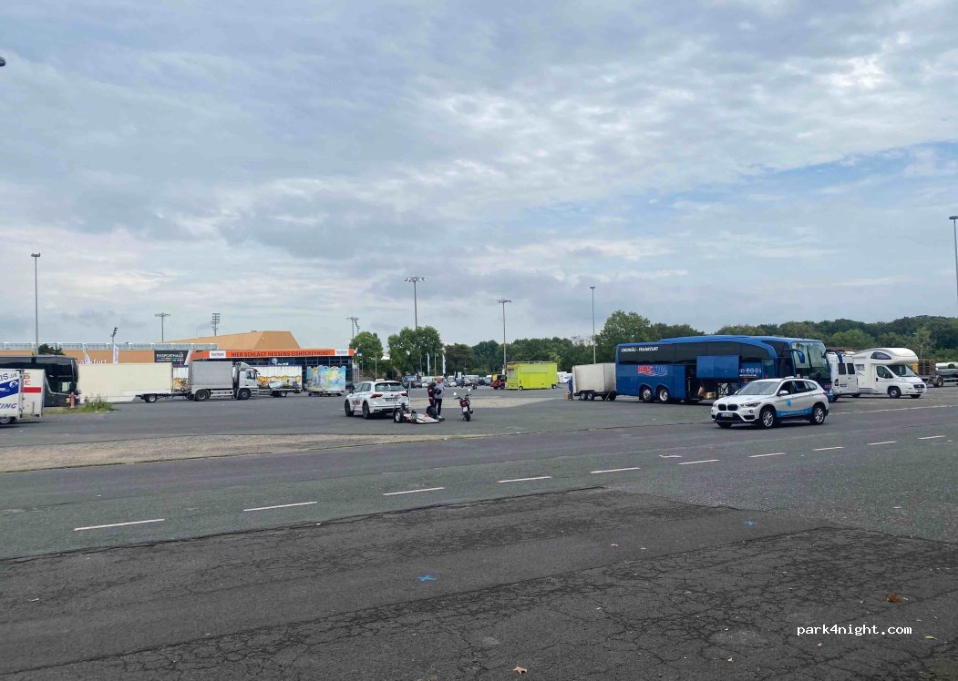 (60386) Frankfurt am Main - 15 Ratsweg — foto 4