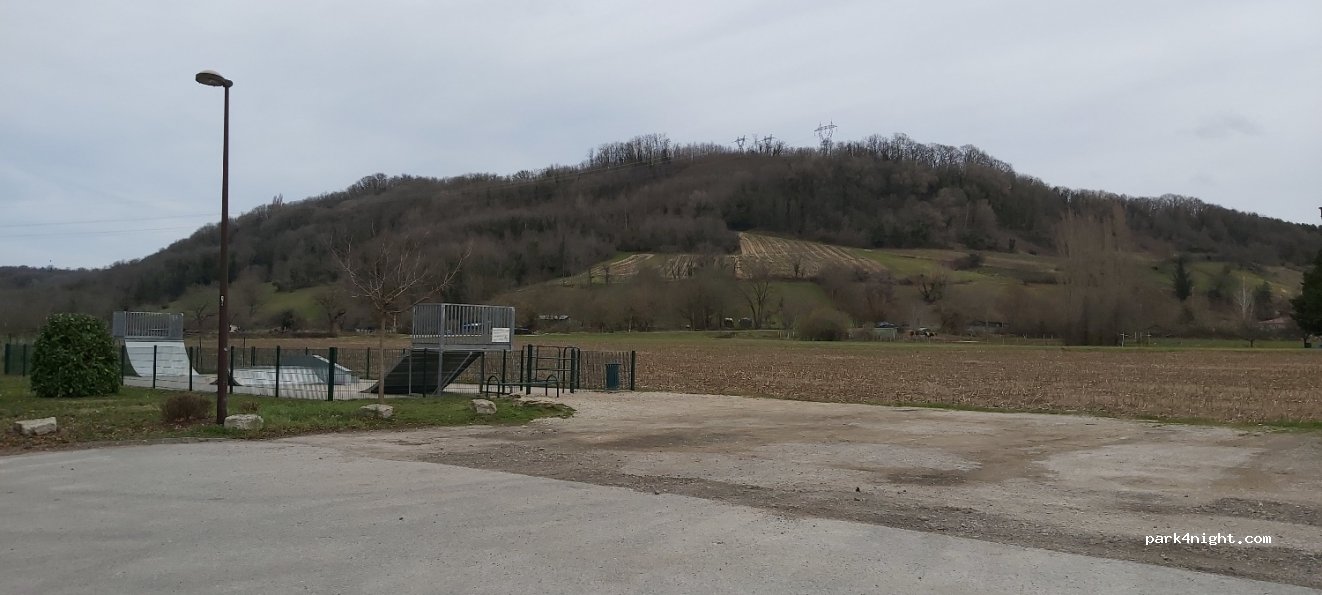 (01150) Vaux-en-Bugey - 640 Route de la Gare — foto