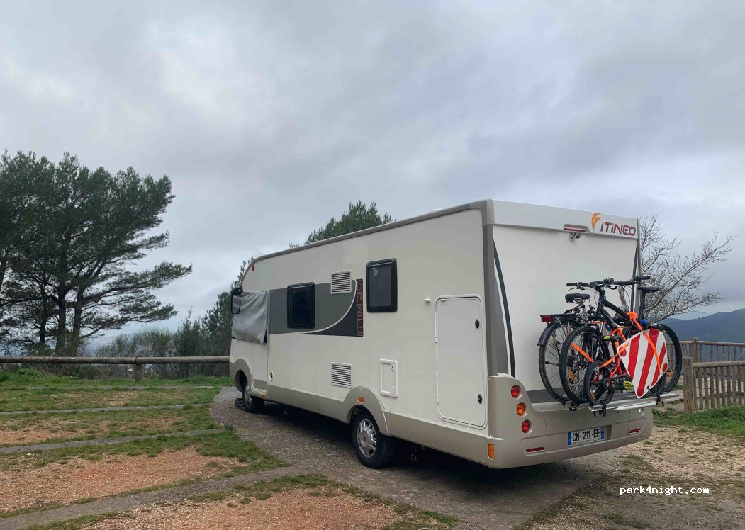 (83200) Toulon - 8384 Route du Faron — foto 2