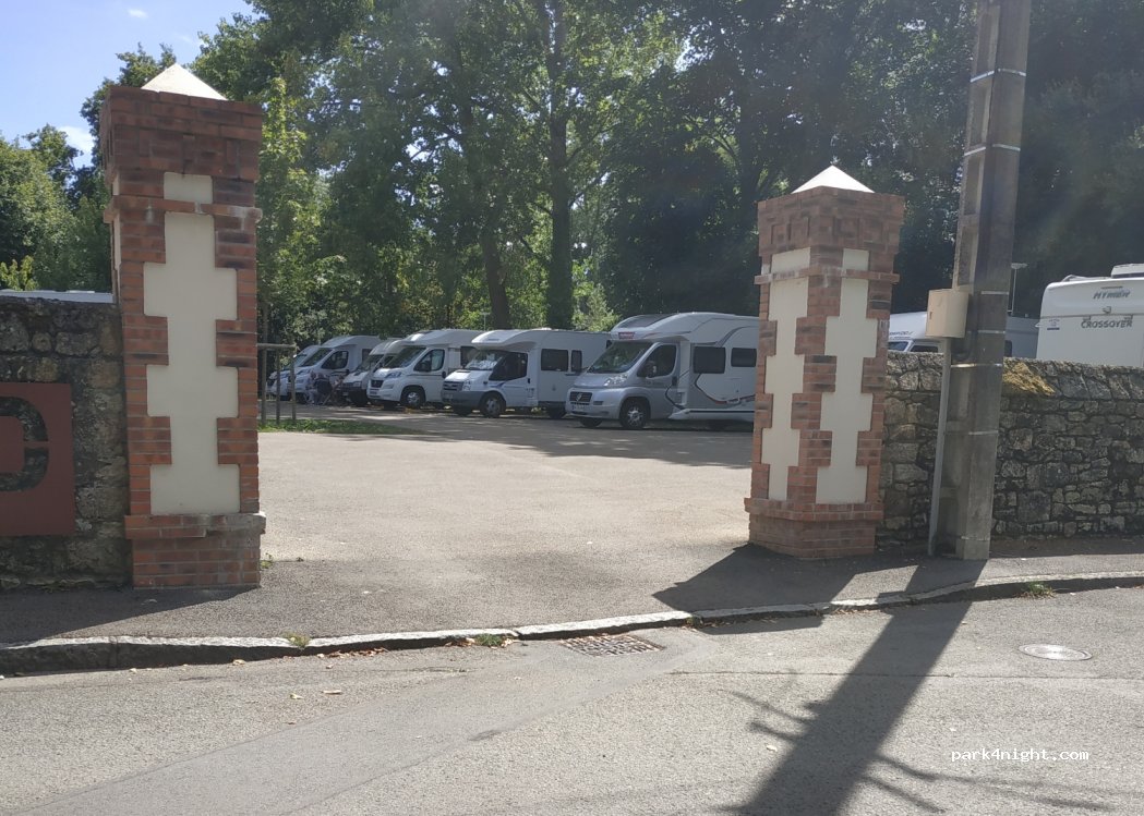 (22200) Guingamp - 3 Rue Saint-Sébastien — foto 3