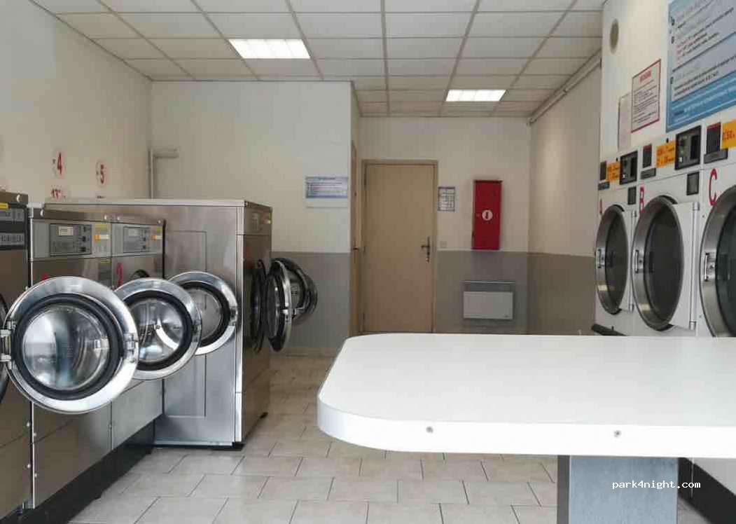 (84660) Maubec - 500b Lotissement Quai des Entreprises — foto
