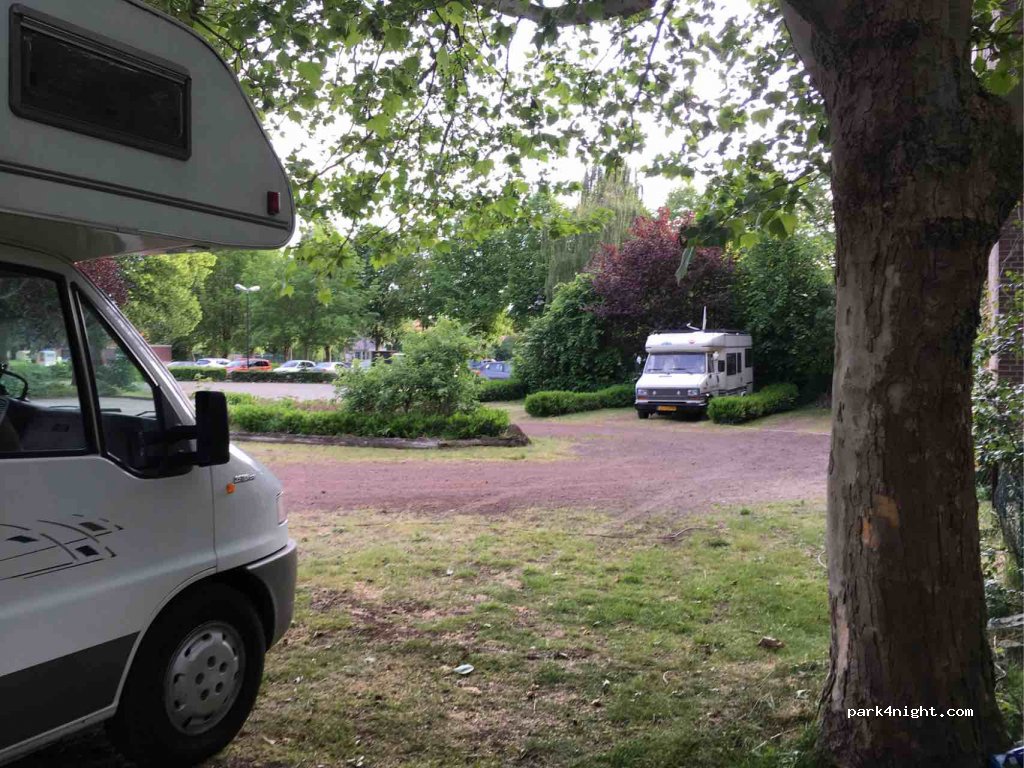 Wohnmobilstellplatz an der Sporthalle in Hopsten — foto 3
