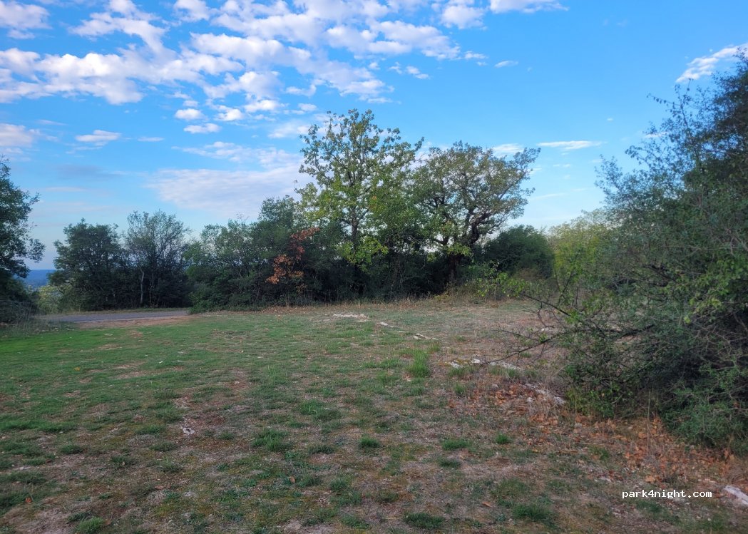 (82800) Bruniquel - Unnamed Road — foto 2