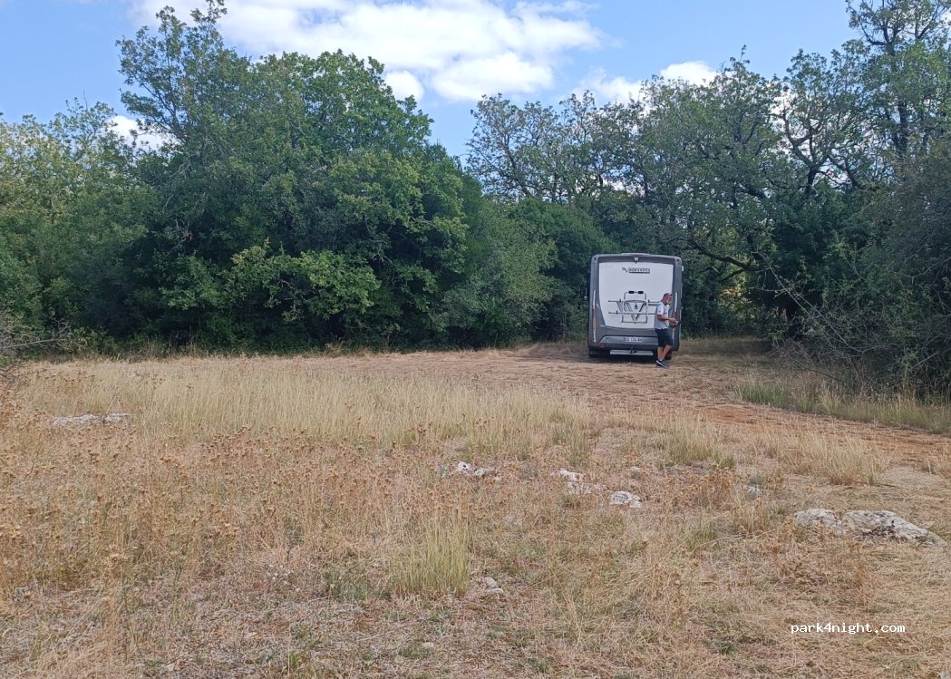 (82800) Bruniquel - Unnamed Road — foto 3