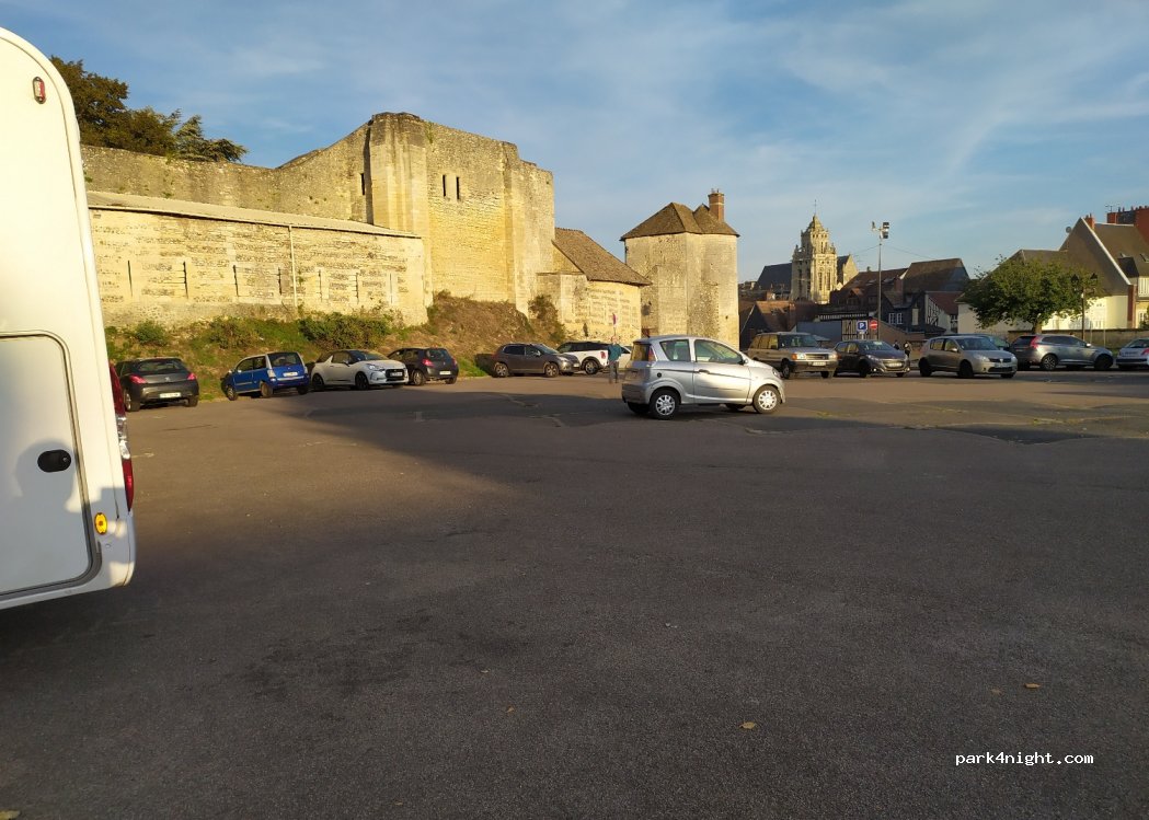 (27140) Gisors - 3 Rue de Penthièvre — foto 2