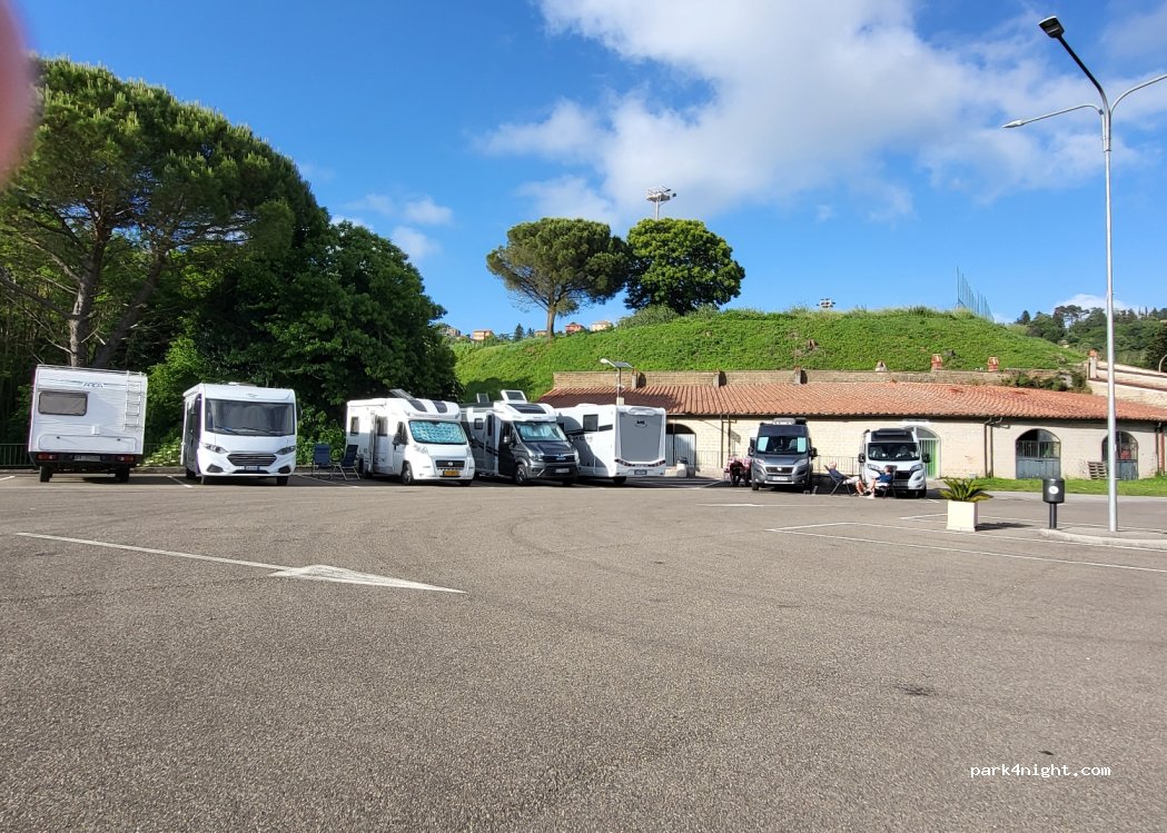 Piazza del volontariato e del soccorso — foto 4