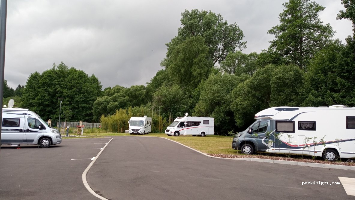 Aire de camping car ETIVAL CLAIREFONTAINE — foto 2