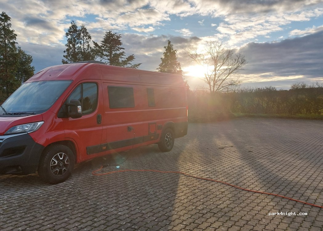 Wohnmobil- und Wohnwagenstellplatz — foto 4