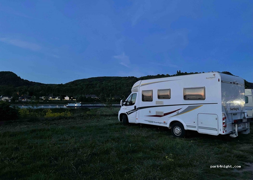 (56656) Brohl-Lützing - 56 -57 Koblenzer Straße — foto 4