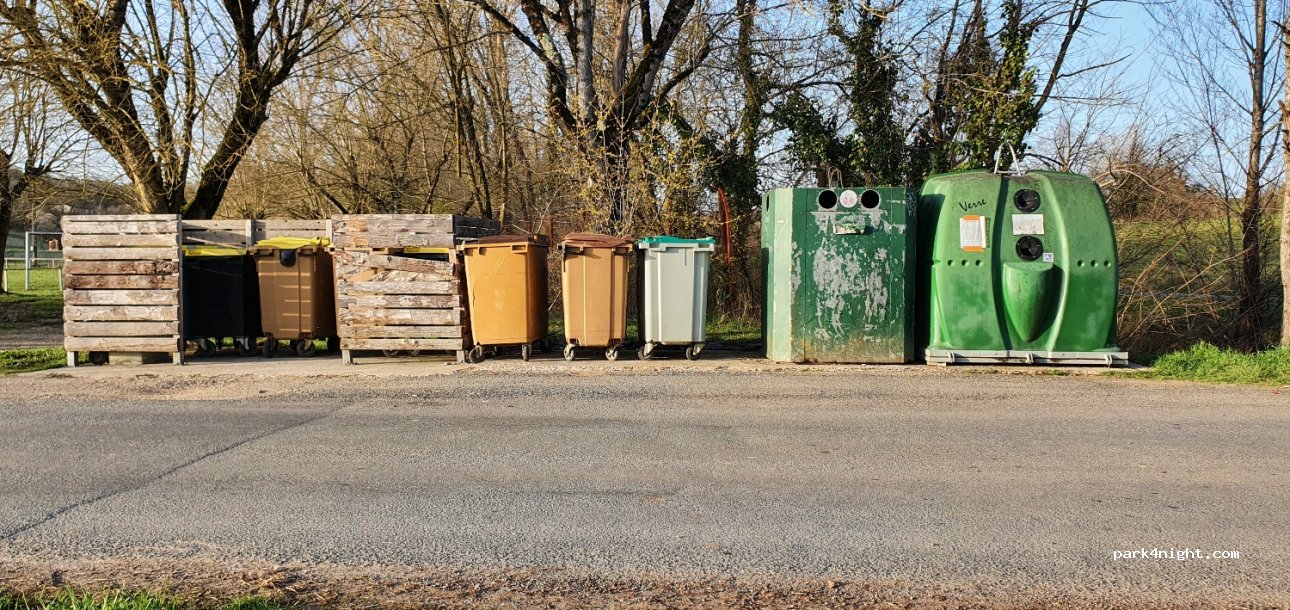 (12260) Salles-Courbatiès - D40 — foto 2