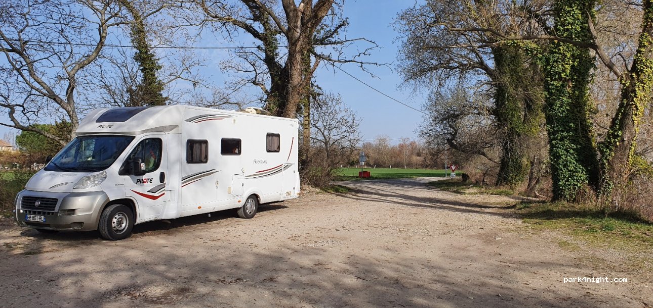(26780) Châteauneuf-du-Rhône - Chemin de la Camuse — foto