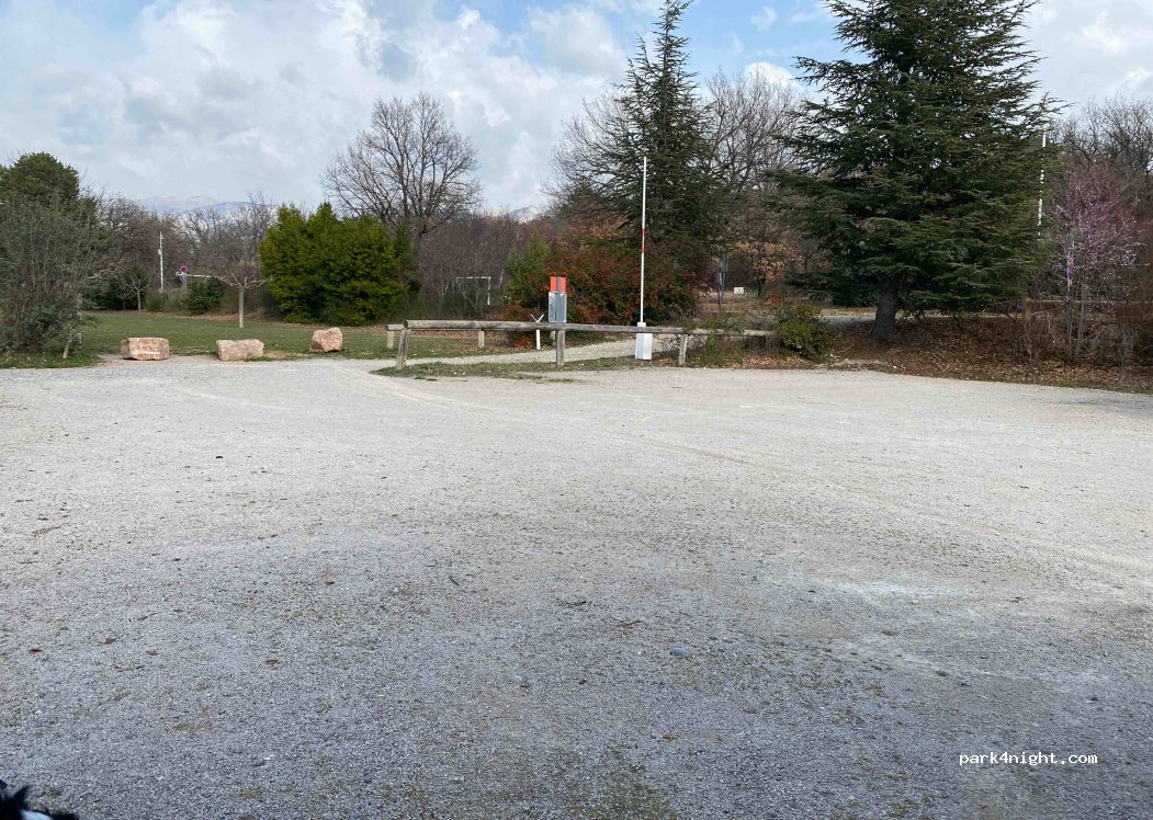 (83630) Les Salles-sur-Verdon - Margaridon — foto