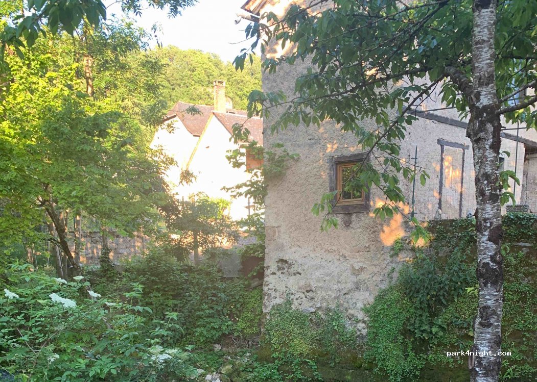 (12330) Salles-la-Source - 33 Rue du Bourg — foto