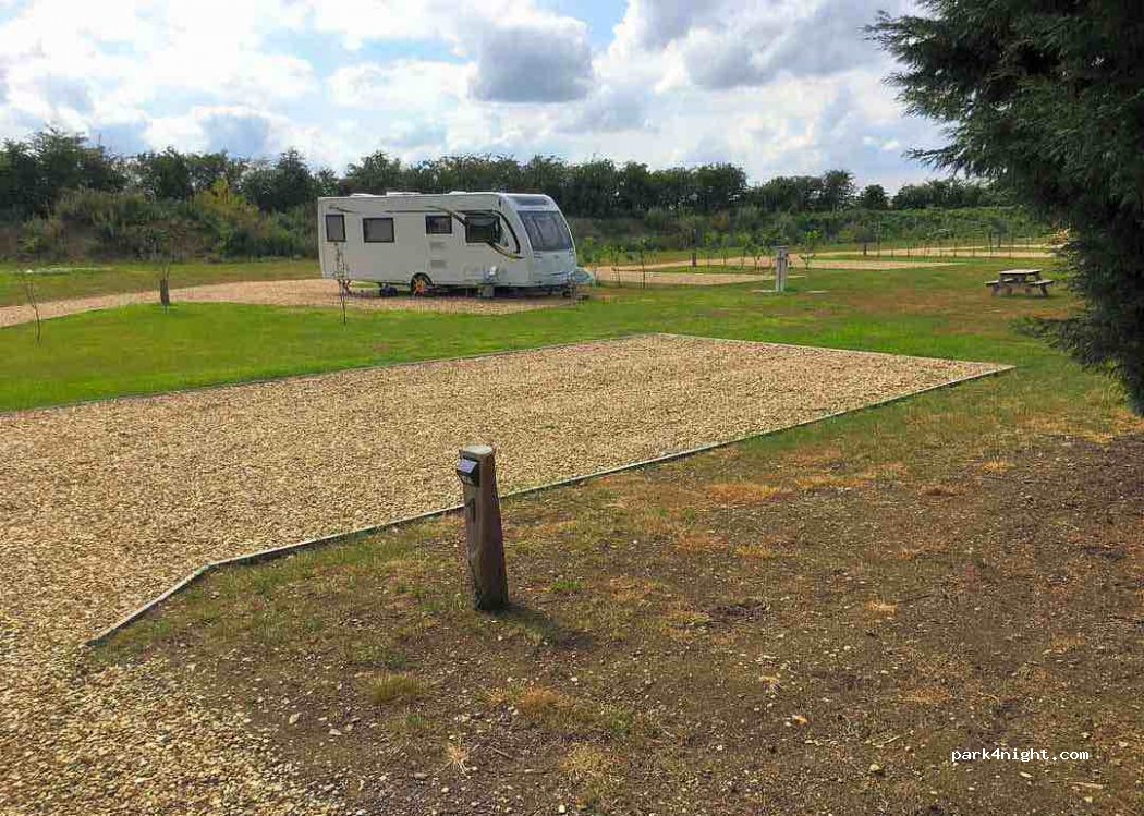 Cresslands Ltd - Touring Park and Caravan Storage — foto
