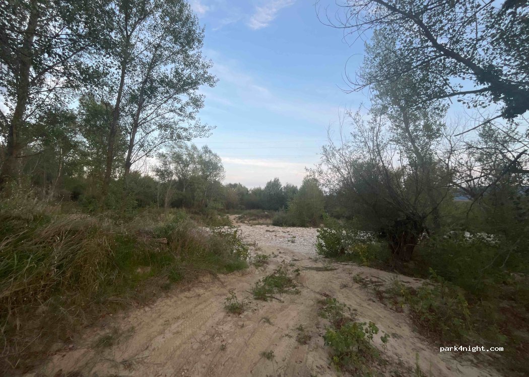 (84480) Bonnieux - Chemin de l'Oratoire — foto 2