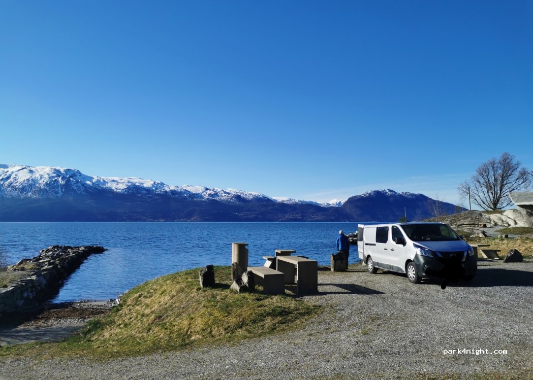 (5614)  - 1139-1141 Ålvikvegen — foto 3