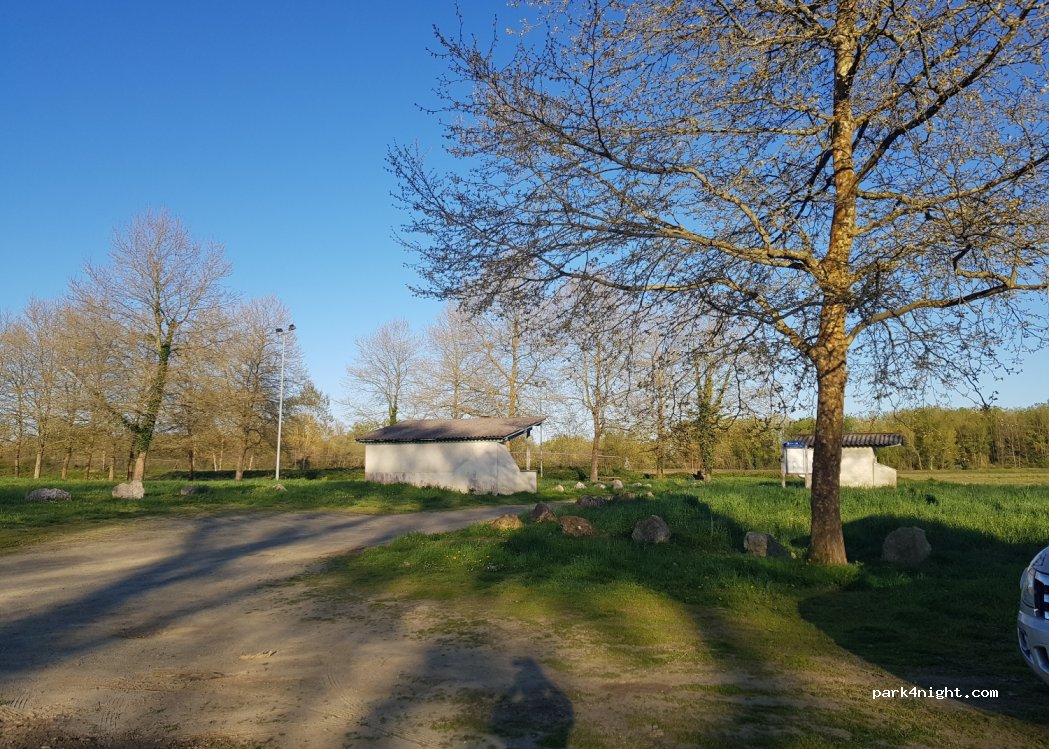 (32400) Saint-Mont - Route de Saint-Mont — foto 2