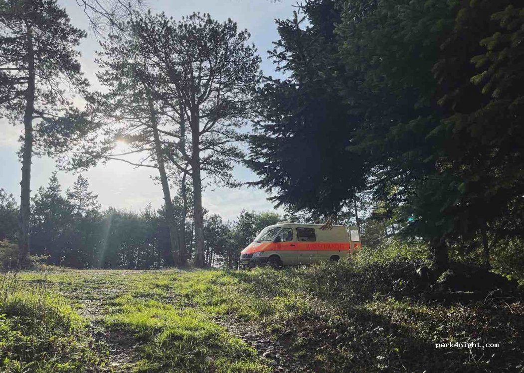 (34220) Verreries-de-Moussans - Unnamed Road — foto 3