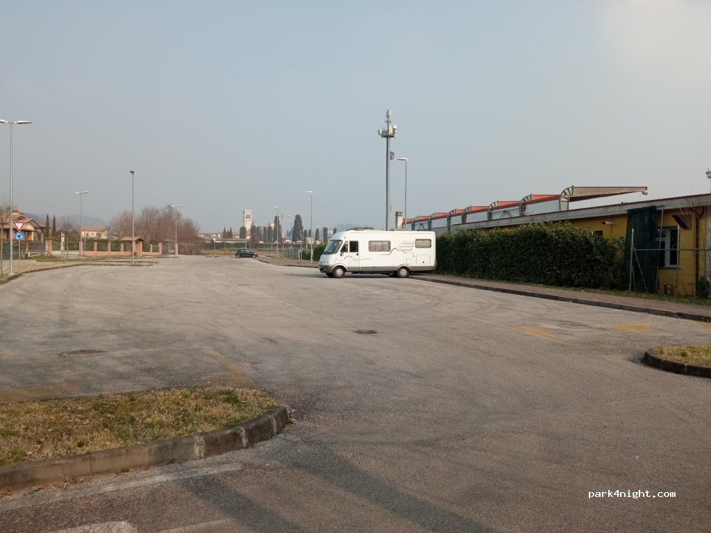 (31020) San Zenone degli Ezzelini - 31 Via Gobba — foto