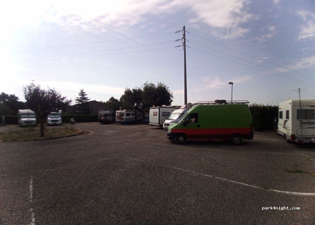 Parcheggio per Camper — foto 2